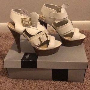 Mossimo Pavan Women’s Buckled Upper Sandal